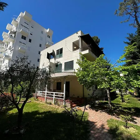 Edi Apartment Golem (Tirana)